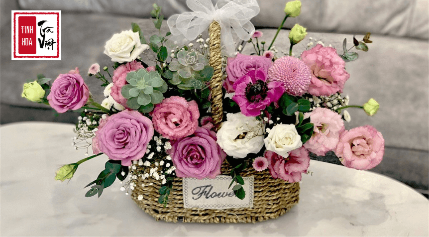 Giỏ hoa tươi là một gợi ý hàng đầu trong các món quà khai trương